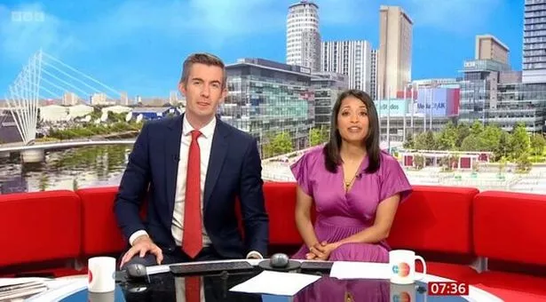 BBC《早餐》明星在直播节目开始几分钟就对服装进行了残酷的讽刺