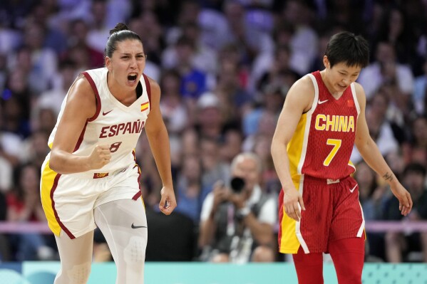 西班牙女篮在加时赛中以90:89击败中国女篮，成为奥运会女篮首秀