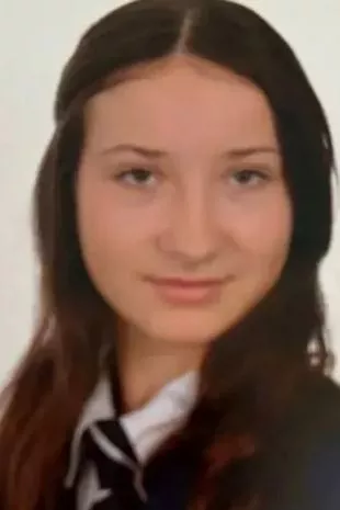 Scarlett Vickers的父亲在将刀刺入女儿的胸膛之前,问了一个令人毛骨悚然的五个字的问题