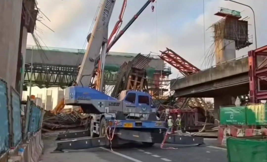 曼谷在建高架公路坍塌，造成至少5人死亡